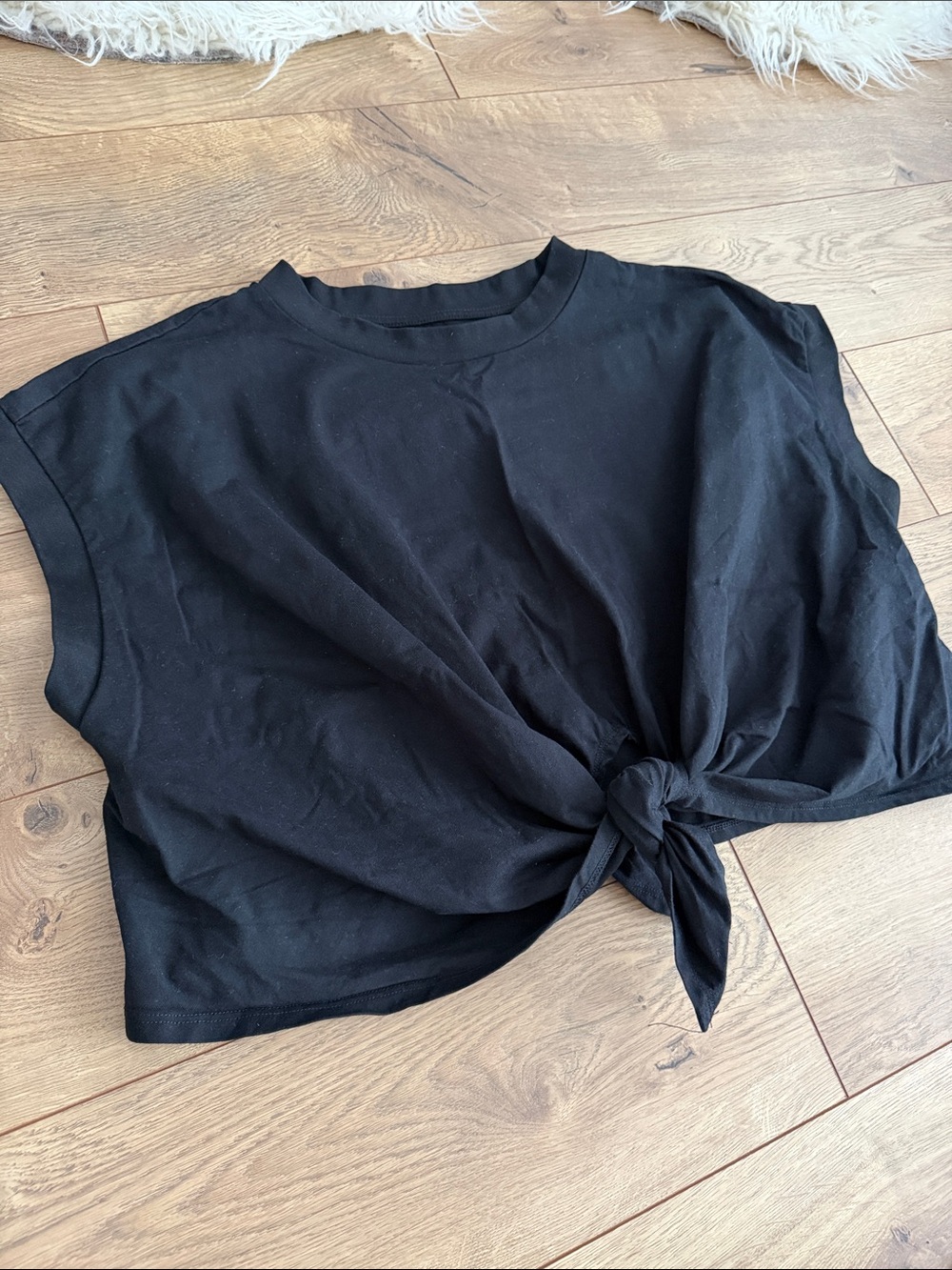 Black sleeveless Crop Top front tie